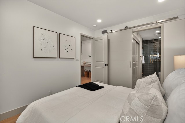 MLS #OC25237216 image #16