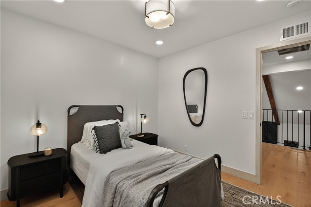 MLS #OC25237216 image #46