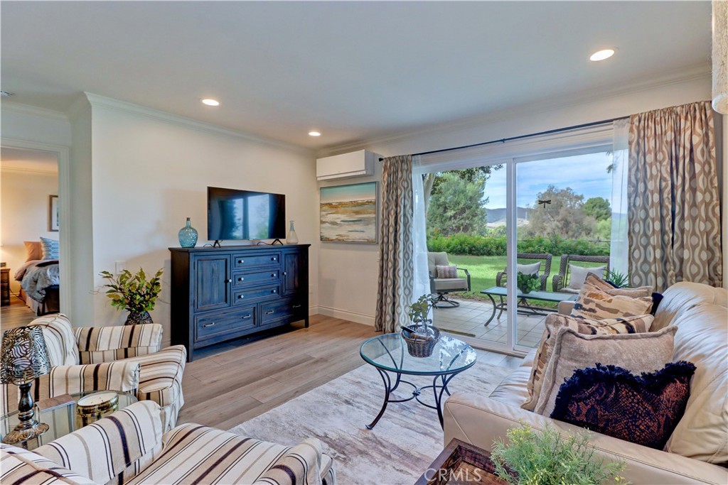 MLS #OC25237275 image #13