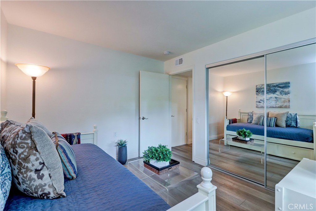 MLS #OC25237275 image #25