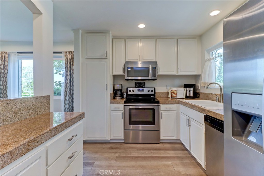 MLS #OC25237275 image #4