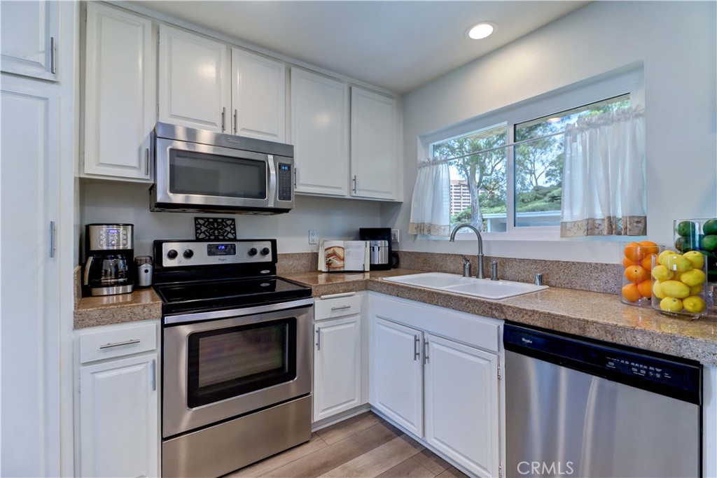 MLS #OC25237275 image #5