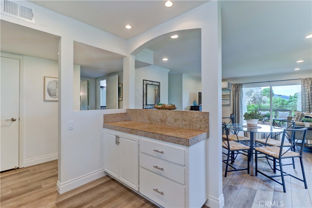 MLS #OC25237275 image #6