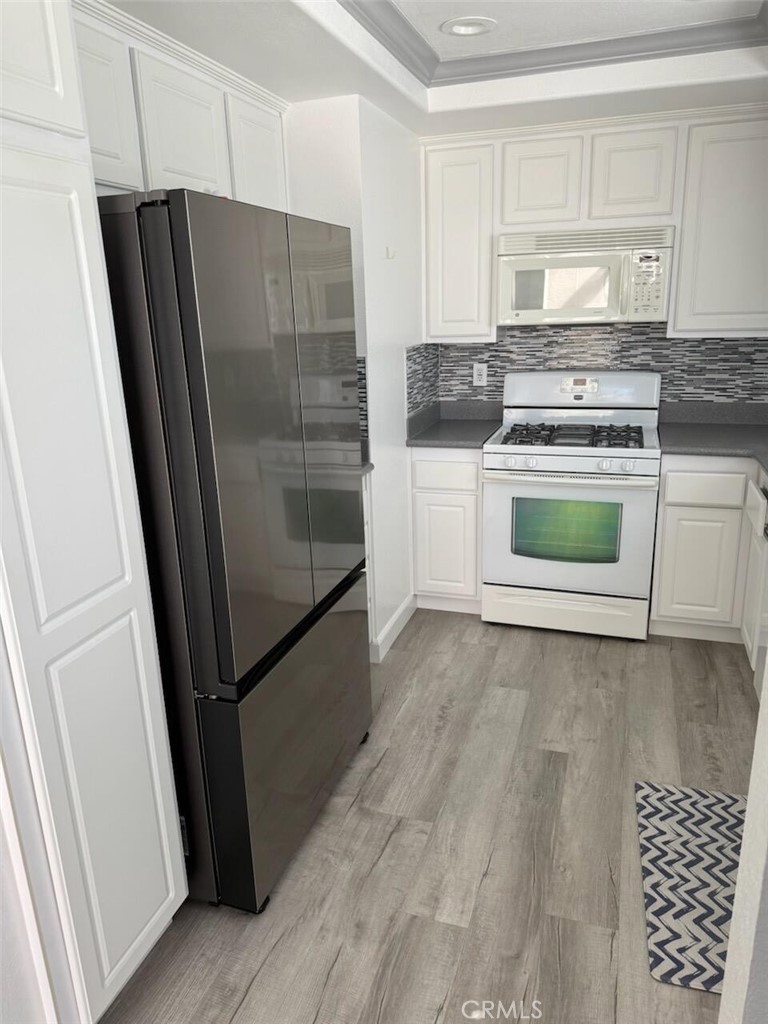 MLS #OC25237301 image #0