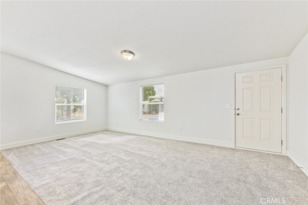 MLS #OC25237350 image #1