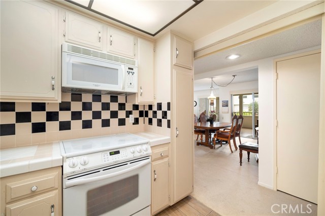 MLS #OC25237381 image #3