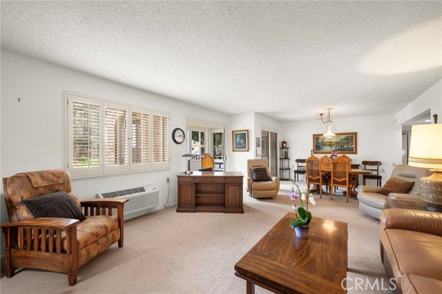 MLS #OC25237381 image #4