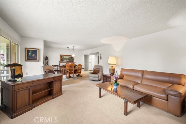 MLS #OC25237381 image #5