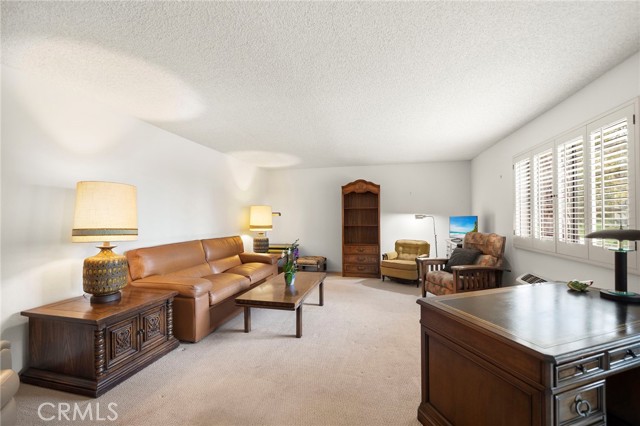 MLS #OC25237381 image #6