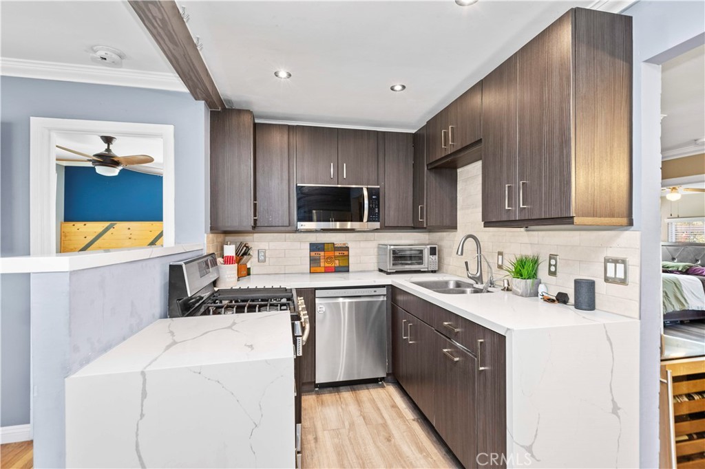 MLS #OC25237400 image #13