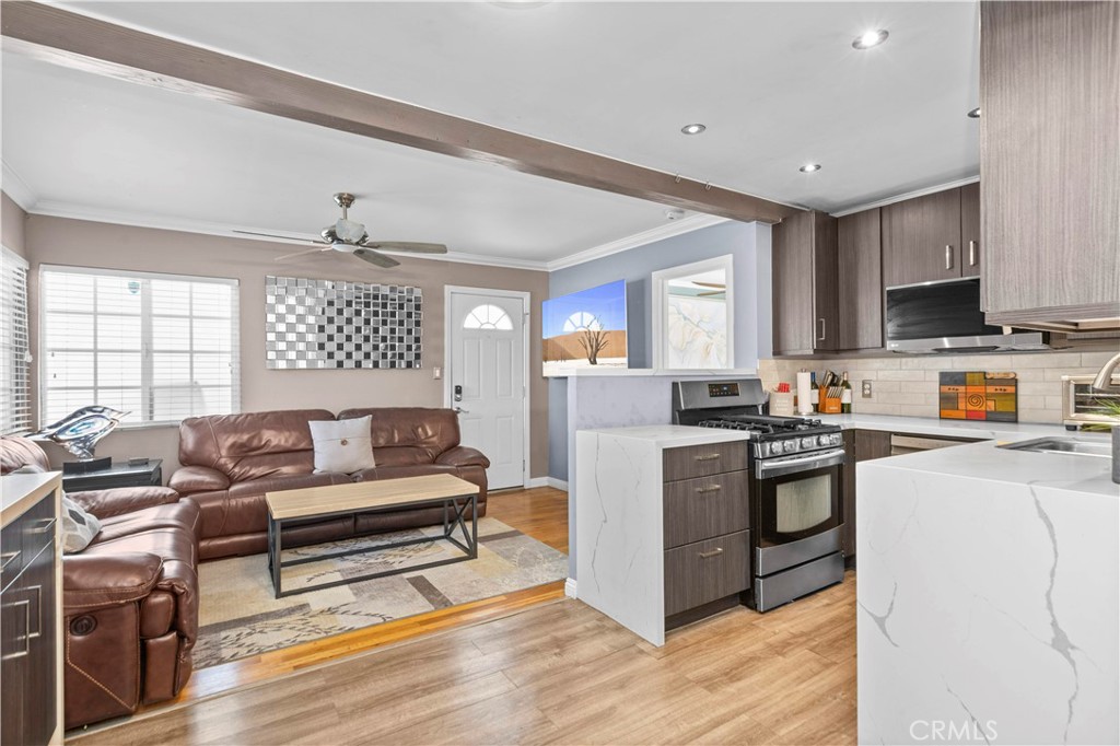 MLS #OC25237400 image #15