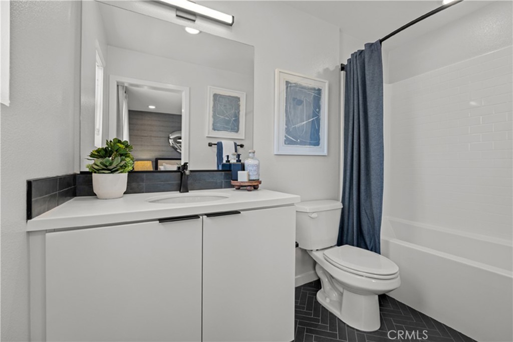 MLS #OC25237430 image #10