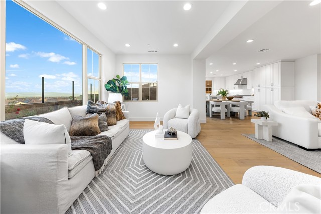 MLS #OC25237434 image #12