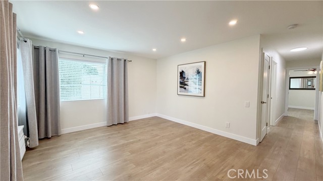 MLS #OC25237521 image #5