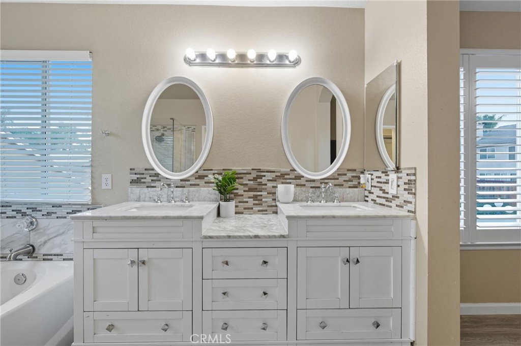 MLS #OC25237596 image #15