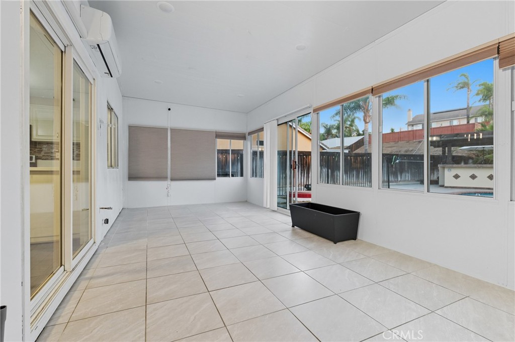 MLS #OC25237596 image #16