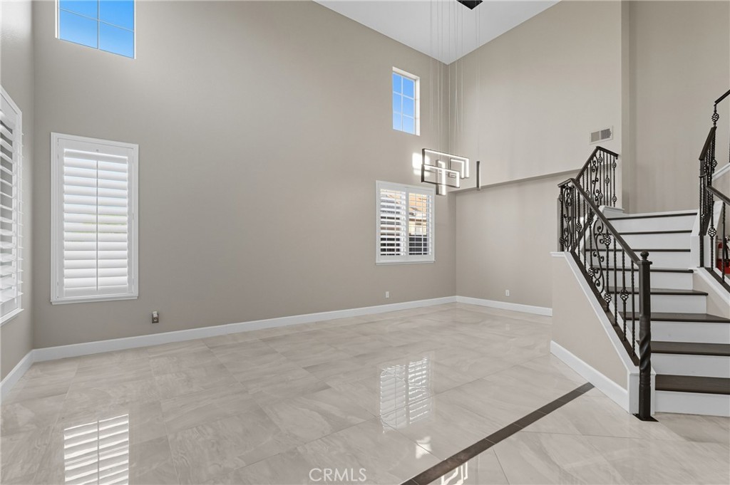 MLS #OC25237596 image #8