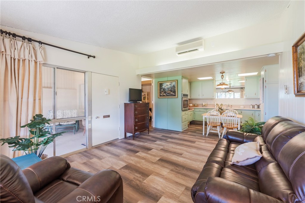 MLS #OC25237613 image #14