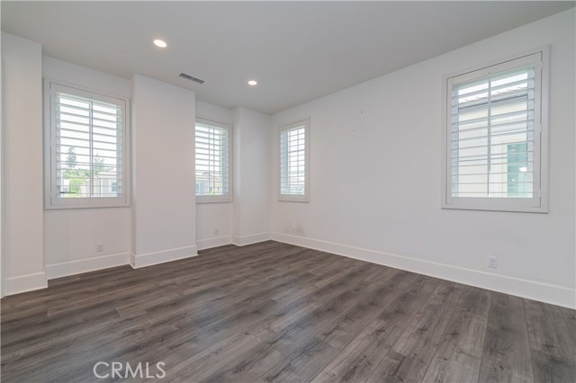 MLS #OC25237680 image #26