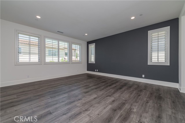 MLS #OC25237680 image #32