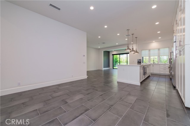 MLS #OC25237680 image #6