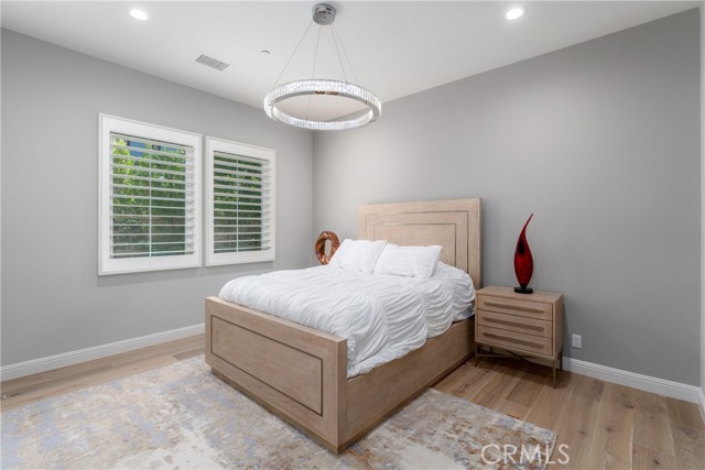 MLS #OC25237698 image #37