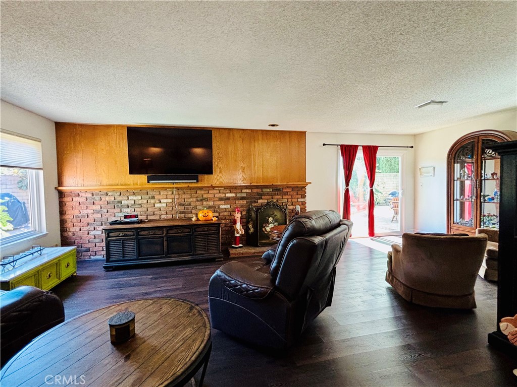 MLS #OC25237755 image #6