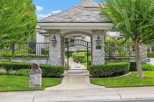 MLS #OC25237764 image #2