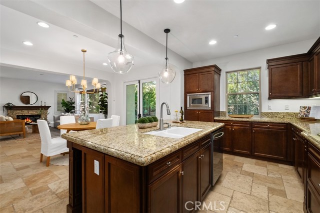 MLS #OC25237782 image #2