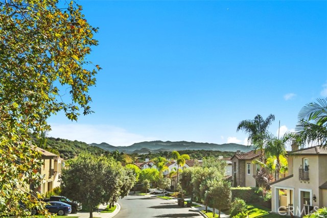 MLS #OC25237782 image #34