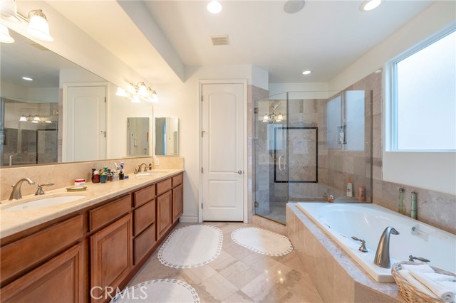 MLS #OC25237839 image #11