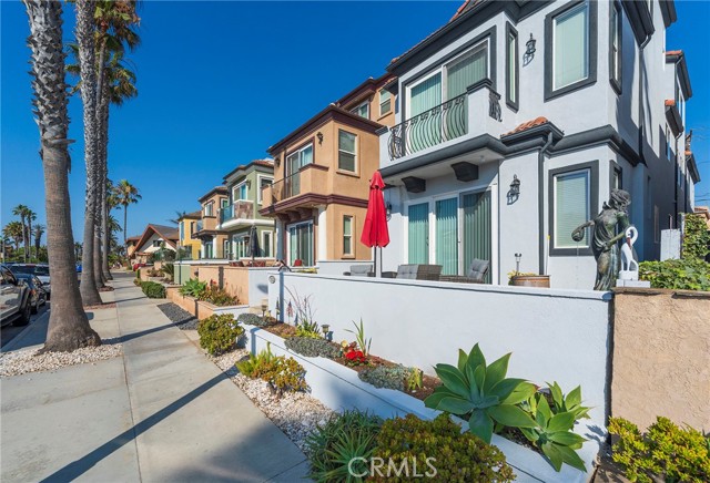 MLS #OC25237839 image #2