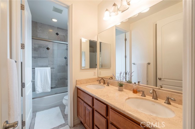 MLS #OC25237839 image #20