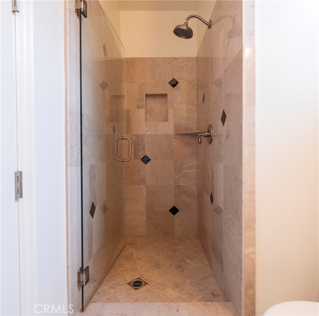 MLS #OC25237839 image #9