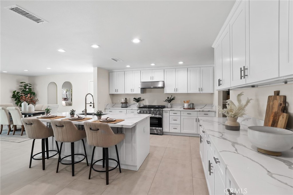 MLS #OC25237892 image #15