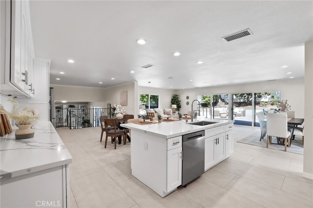 MLS #OC25237892 image #17