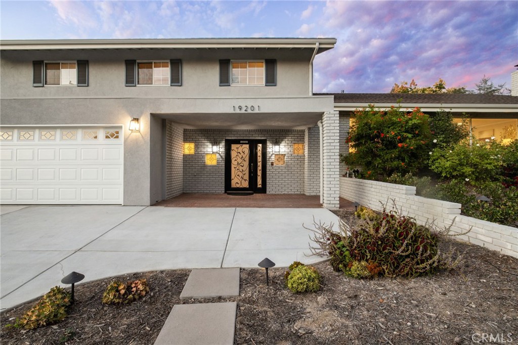 MLS #OC25237892 image #2