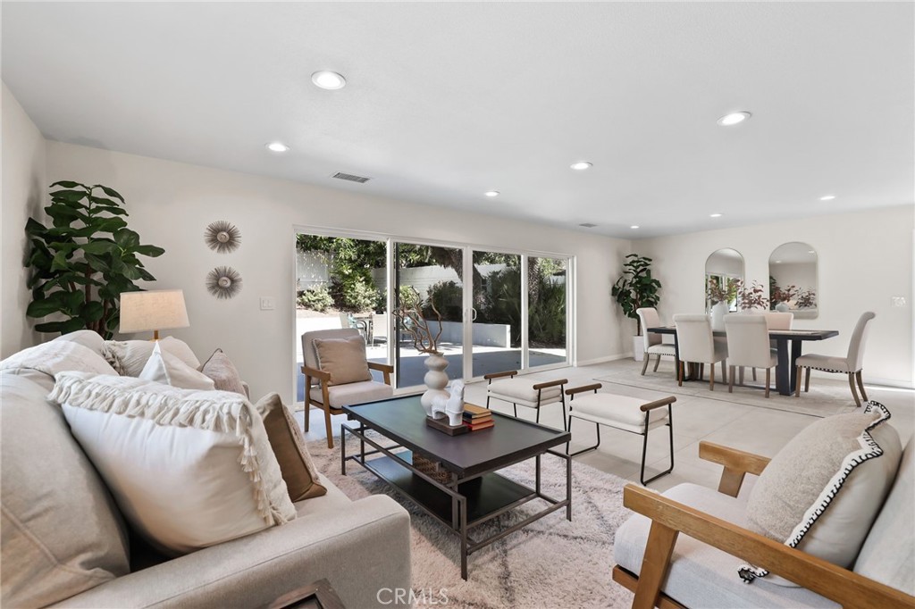 MLS #OC25237892 image #23