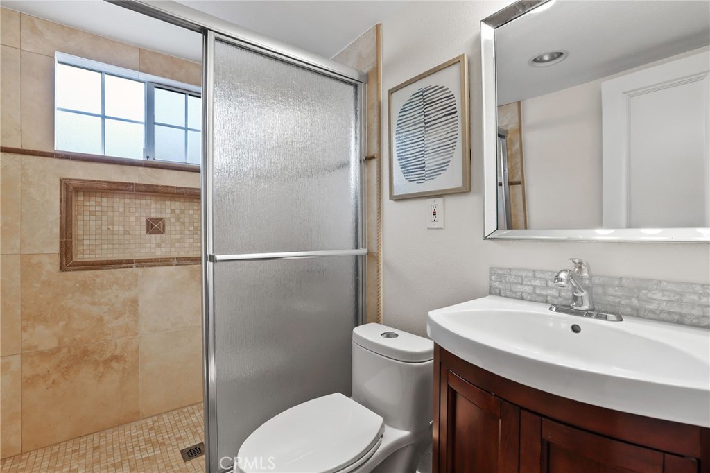 MLS #OC25237892 image #33