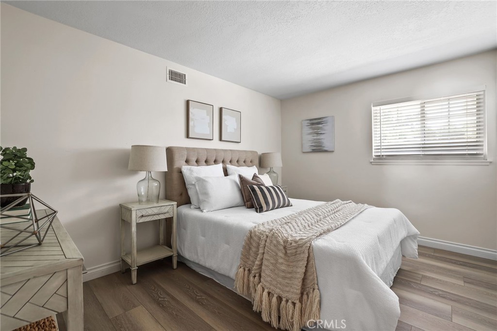 MLS #OC25237892 image #40