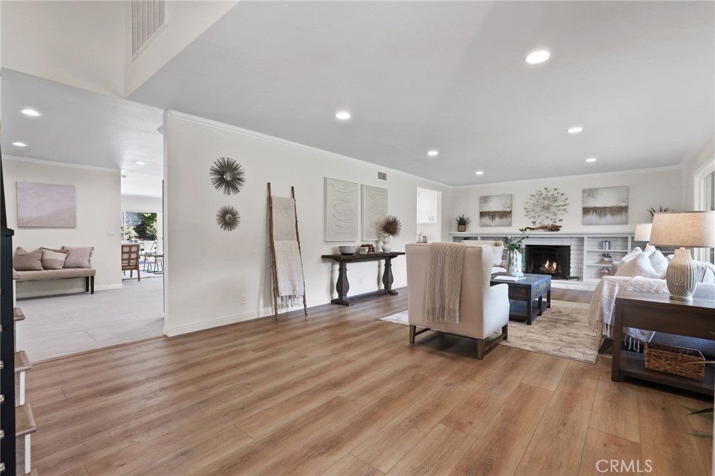 MLS #OC25237892 image #5