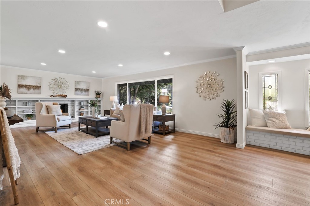 MLS #OC25237892 image #6