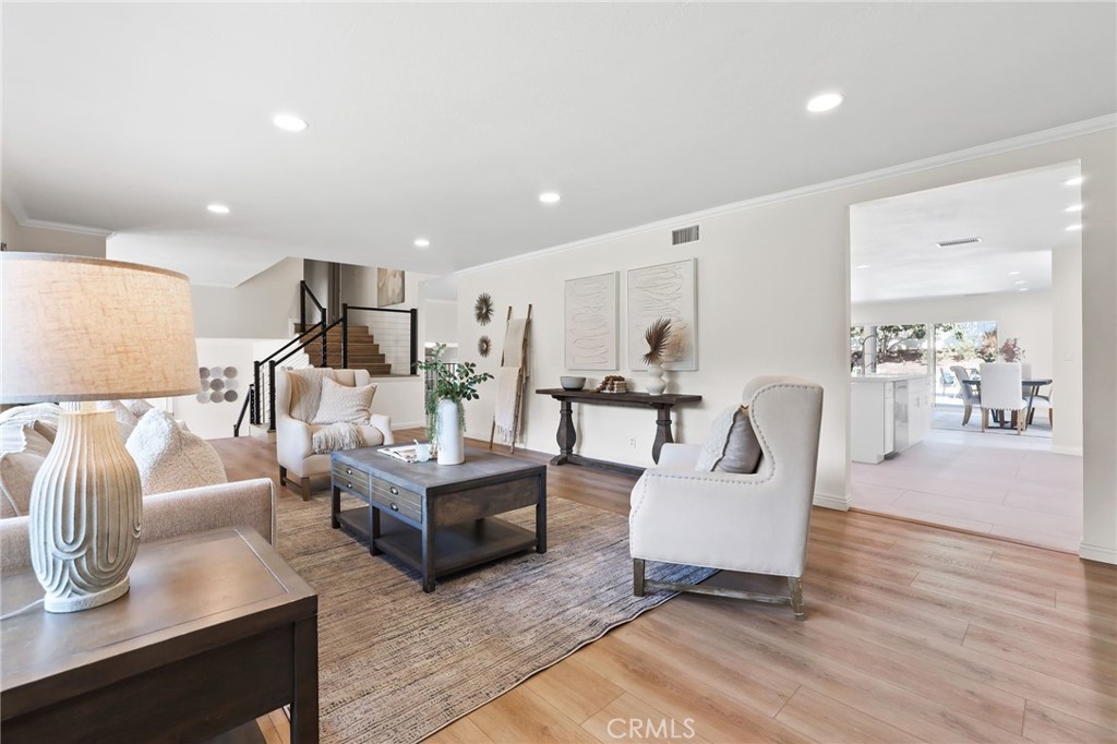 MLS #OC25237892 image #9