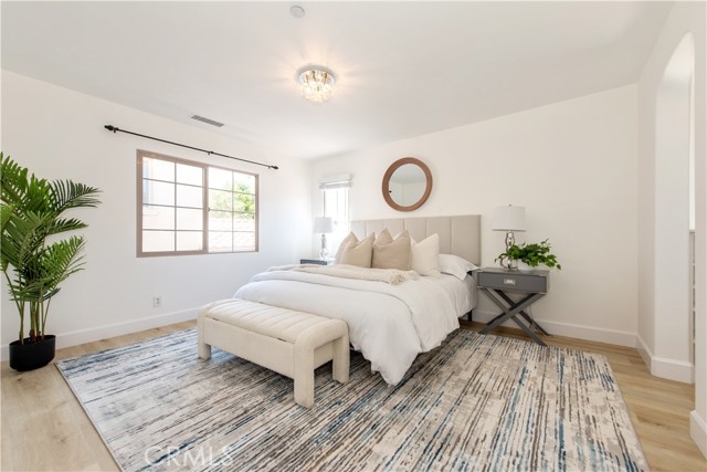 MLS #OC25237919 image #35