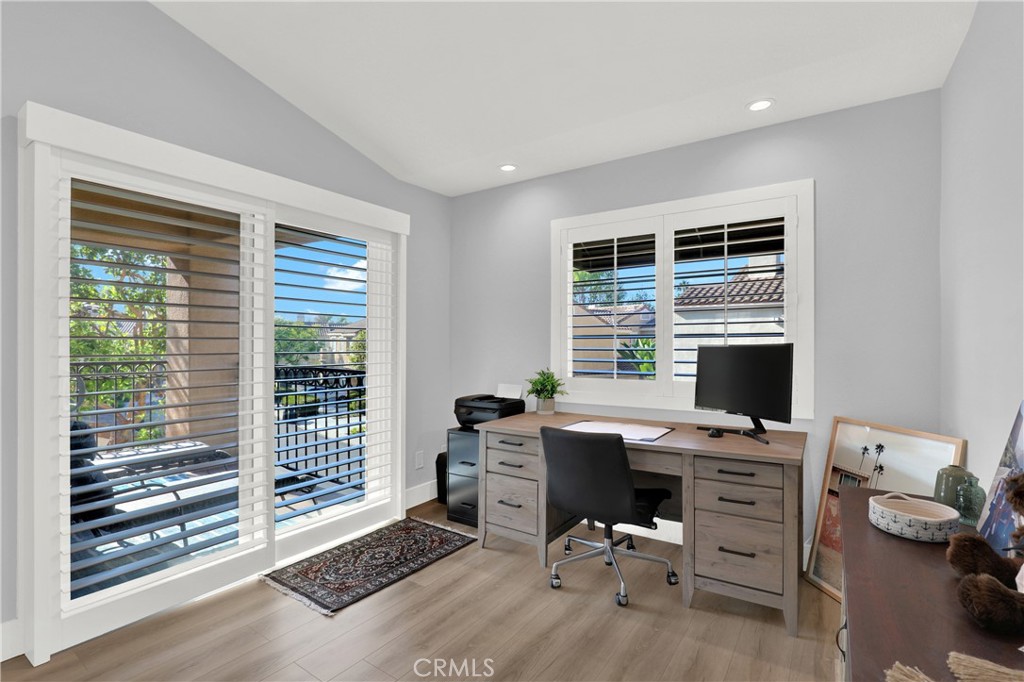 MLS #OC25237923 image #15