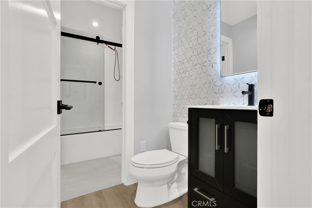 MLS #OC25237923 image #16