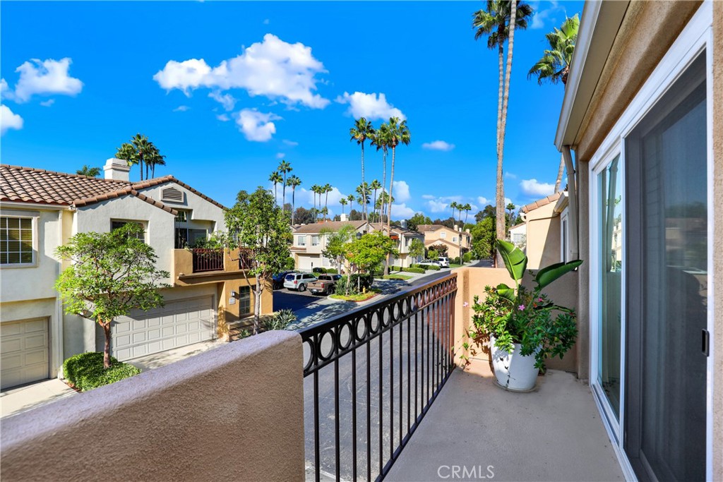 MLS #OC25237923 image #8