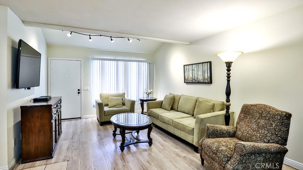 MLS #OC25237989 image #12