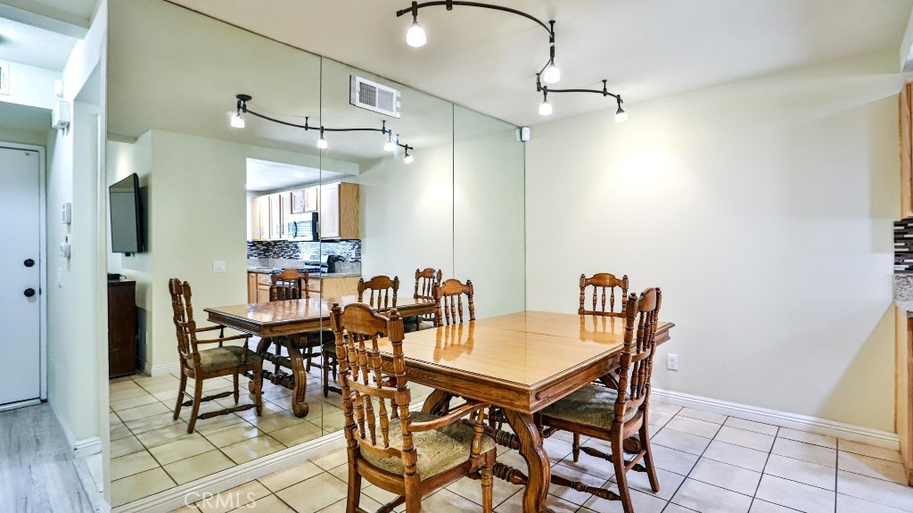 MLS #OC25237989 image #15