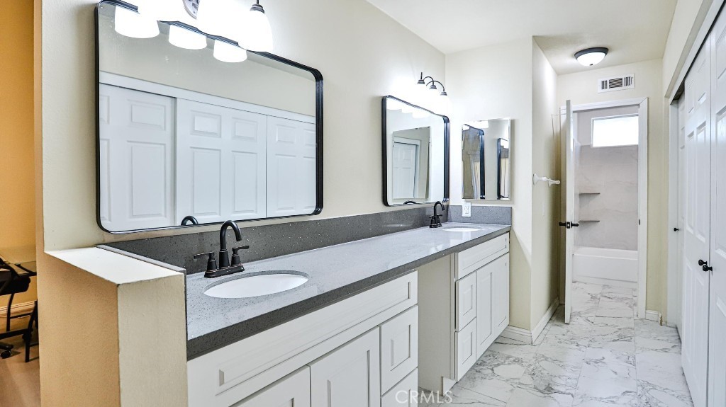 MLS #OC25237989 image #38